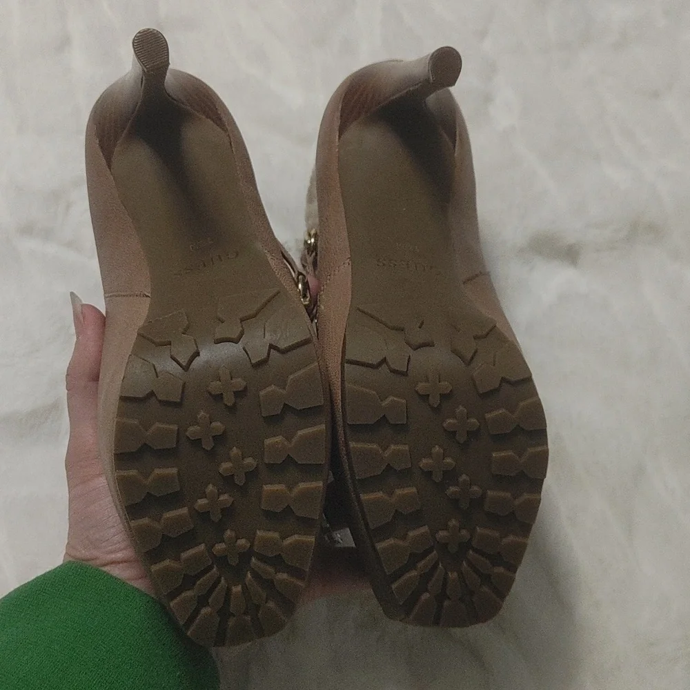 NWOT Guess Women’s Tan Leather Faux Fur Trim Ivorie Ankle Boots Size 7.5M - Picture 6 of 10
